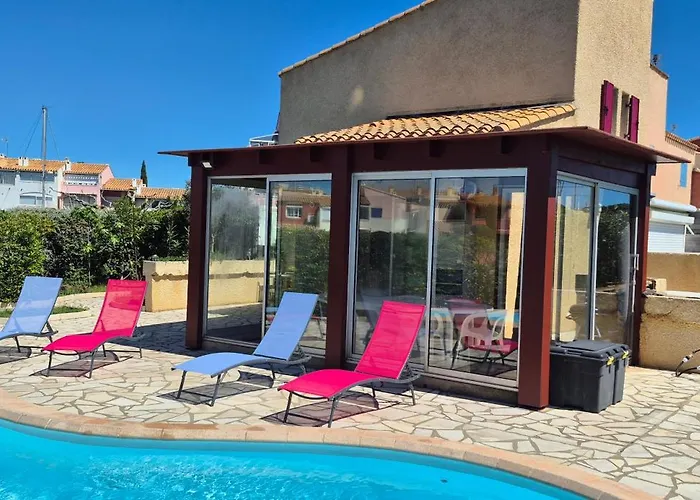 Sur L'ile Des Marinas Avec Piscine, Parking Et Ponton Prive 빌라