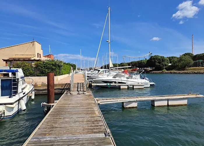 빌라 Sur L'ile Des Marinas Avec Piscine, Parking Et Ponton Prive *