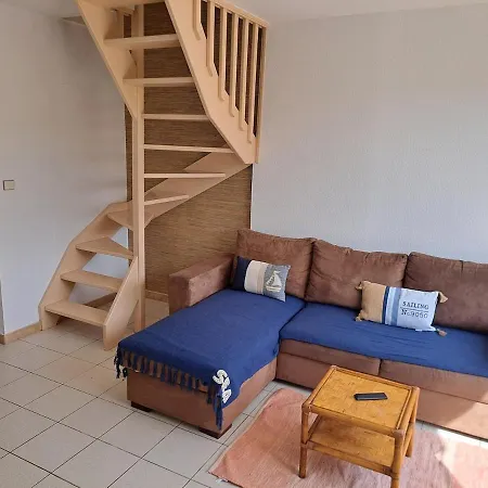 Sur L'ile Des Marinas Avec Piscine, Parking Et Ponton Prive Willa