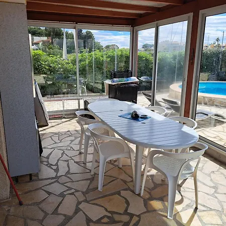 Sur L'ile Des Marinas Avec Piscine, Parking Et Ponton Prive *