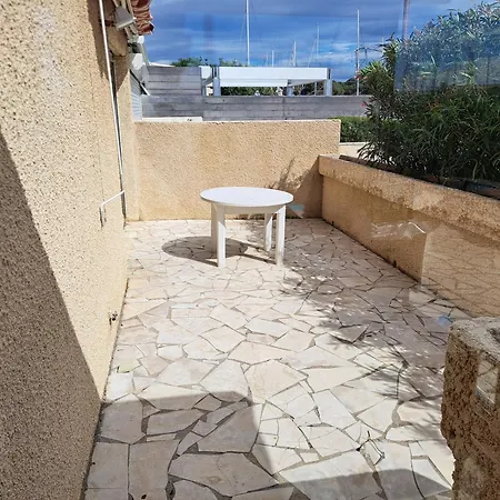 Sur L'ile Des Marinas Avec Piscine, Parking Et Ponton Prive Willa *