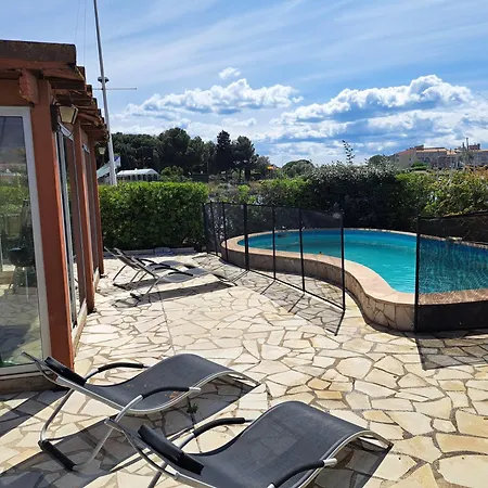 Sur L'ile Des Marinas Avec Piscine, Parking Et Ponton Prive Villa Agde