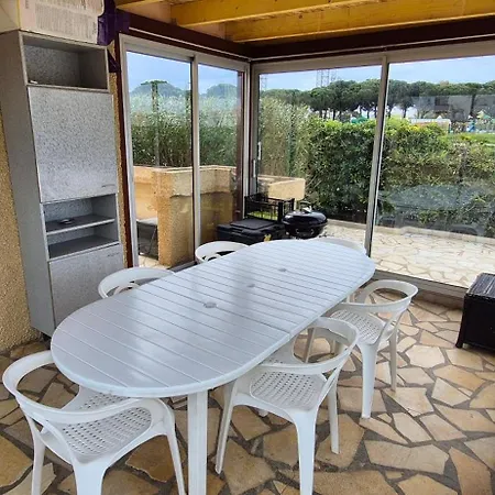 Sur L'ile Des Marinas Avec Piscine, Parking Et Ponton Prive *