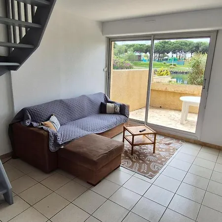 Villa Sur L'ile Des Marinas Avec Piscine, Parking Et Ponton Prive