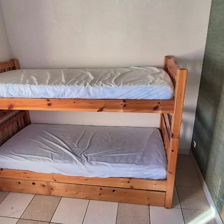 Sur L'ile Des Marinas Avec Piscine, Parking Et Ponton Prive וילה אגדה