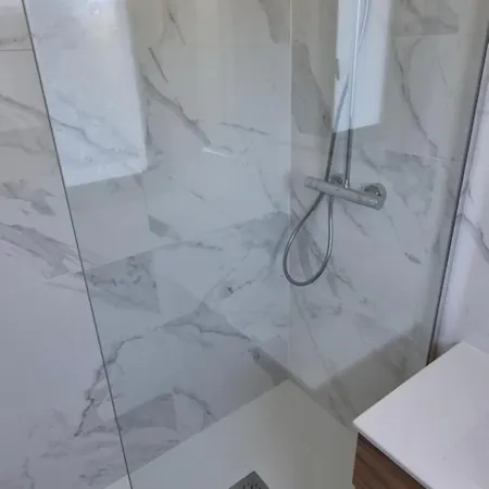 Sur L'ile Des Marinas Avec Piscine, Parking Et Ponton Prive Willa Agde