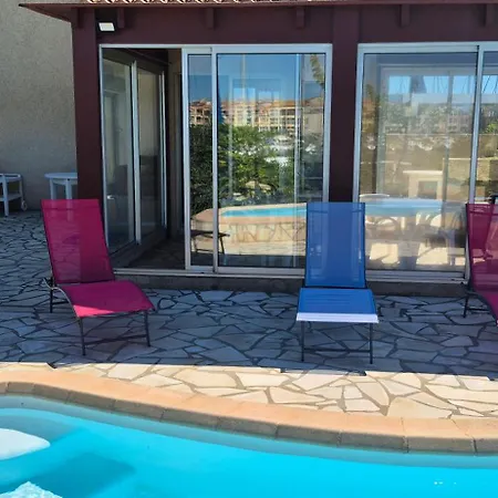 Villa Sur L'ile Des Marinas Avec Piscine, Parking Et Ponton Prive Agde