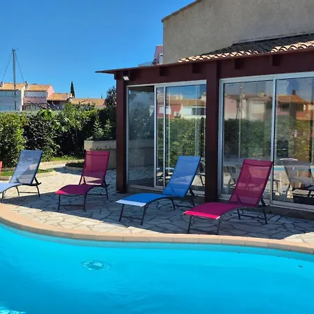 Sur L'ile Des Marinas Avec Piscine, Parking Et Ponton Prive Willa Agde