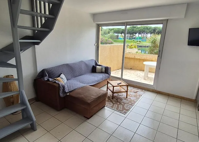 ヴィラ Sur L'ile Des Marinas Avec Piscine, Parking Et Ponton Prive