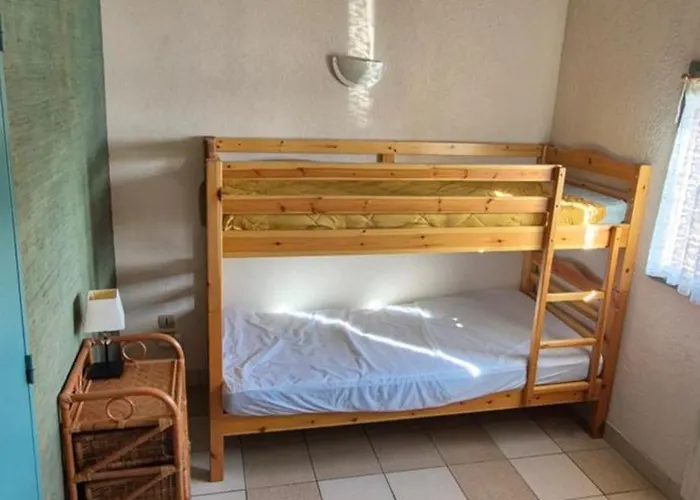 ヴィラ Sur L'ile Des Marinas Avec Piscine, Parking Et Ponton Prive