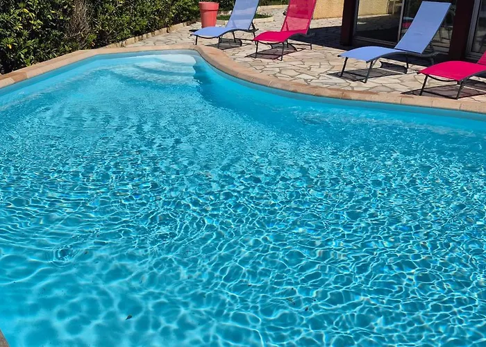 ヴィラ Sur L'ile Des Marinas Avec Piscine, Parking Et Ponton Prive