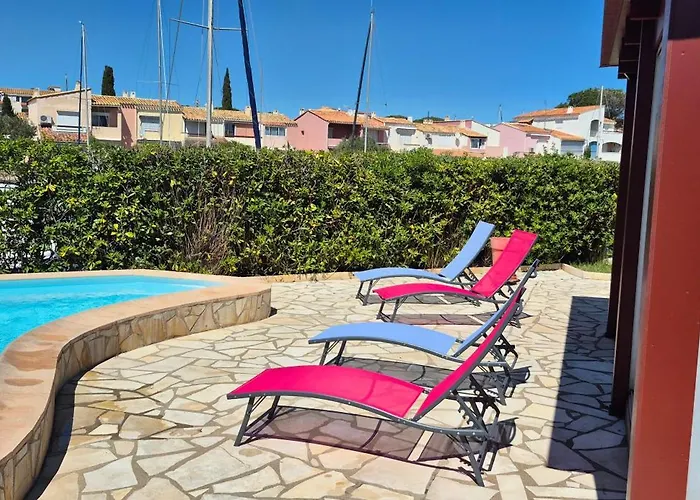 ヴィラ Sur L'ile Des Marinas Avec Piscine, Parking Et Ponton Prive *